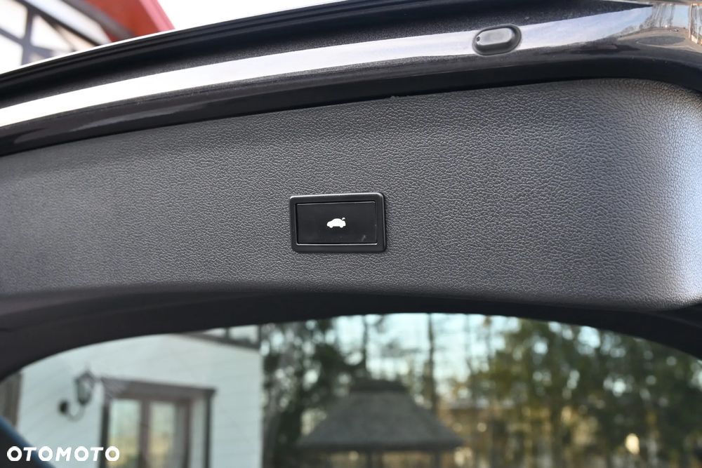 Audi A4 Avant 2.0 TFSI quattro S tronic S line Sportpaket - 22