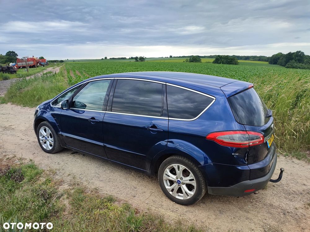 Ford S-Max - 12