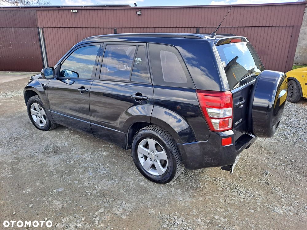 Suzuki Grand Vitara 2.7 V6 - 4