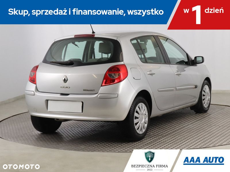 Renault Clio - 6