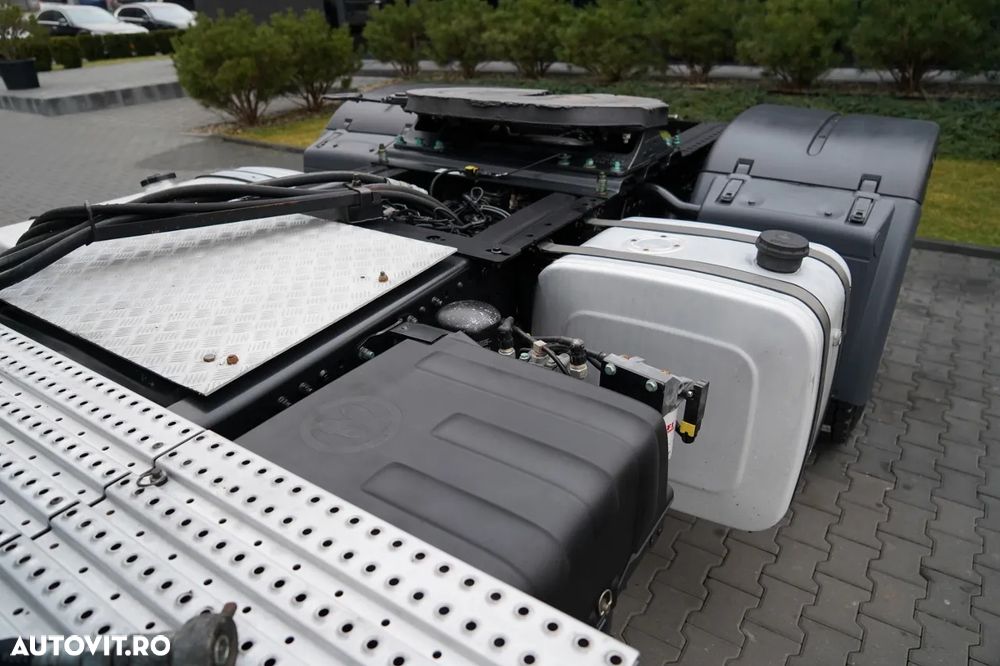 MAN TGX 18.500 / 4x4 / HIDRAULICĂ / HIDROPROPULSARE / CABINĂ JOSĂ / ANVELOPE 100% / EURO 6 / - 13