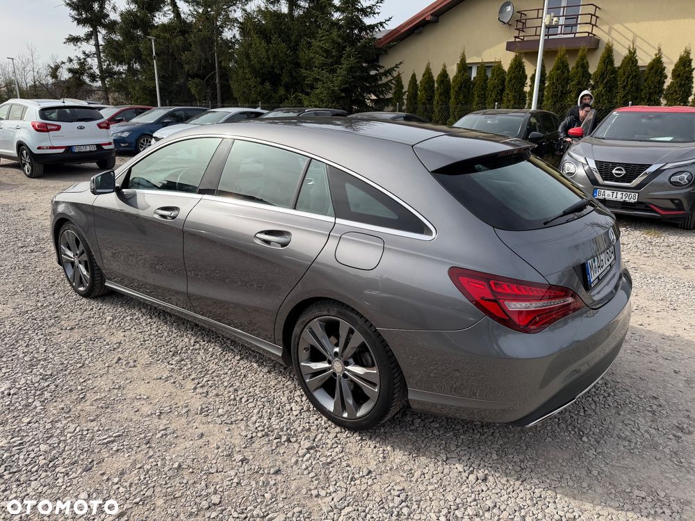 Mercedes-Benz CLA 180 Urban - 16