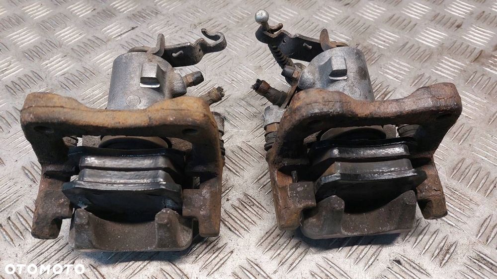 ZACISK HAMULCOWY LEWY TYŁ + PRAWY TYŁ SEAT LEON II - 3