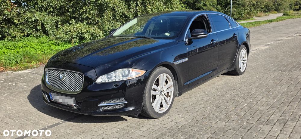 Jaguar XJ
