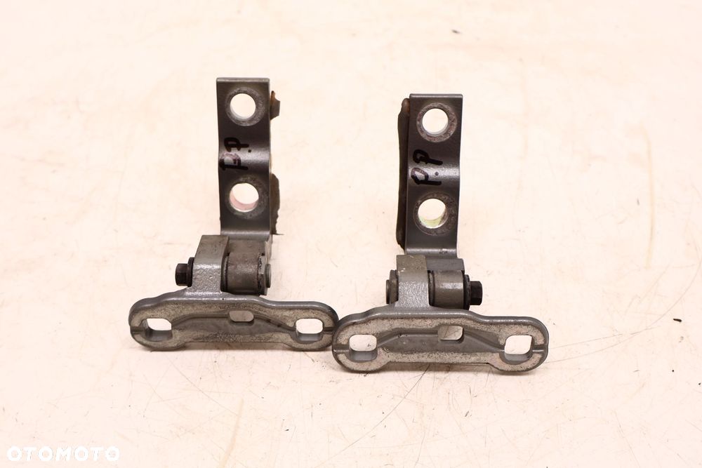 VOLVO S90 II ZAWIASY DRZWI PRAWYCH PRZÓD 714