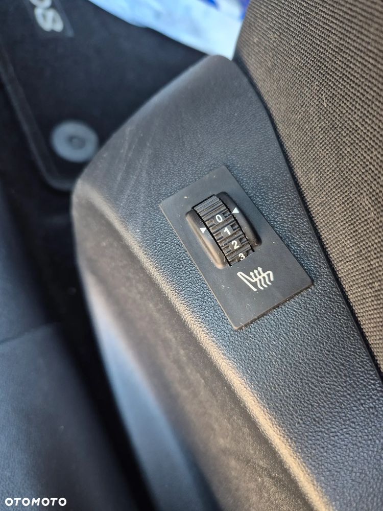 Peugeot 2008 1.4 HDi Access - 11