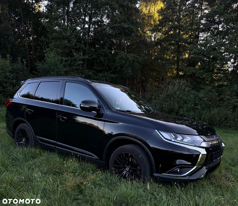 Mitsubishi Outlander 2.0 Instyle Navi - 2