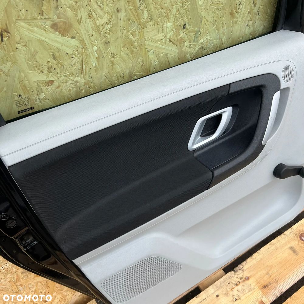 Skoda Roomster/ Praktik Drzwi Lewy Przód/ Lewy Tył L.P/ L.T Kompletne 9910 - 13