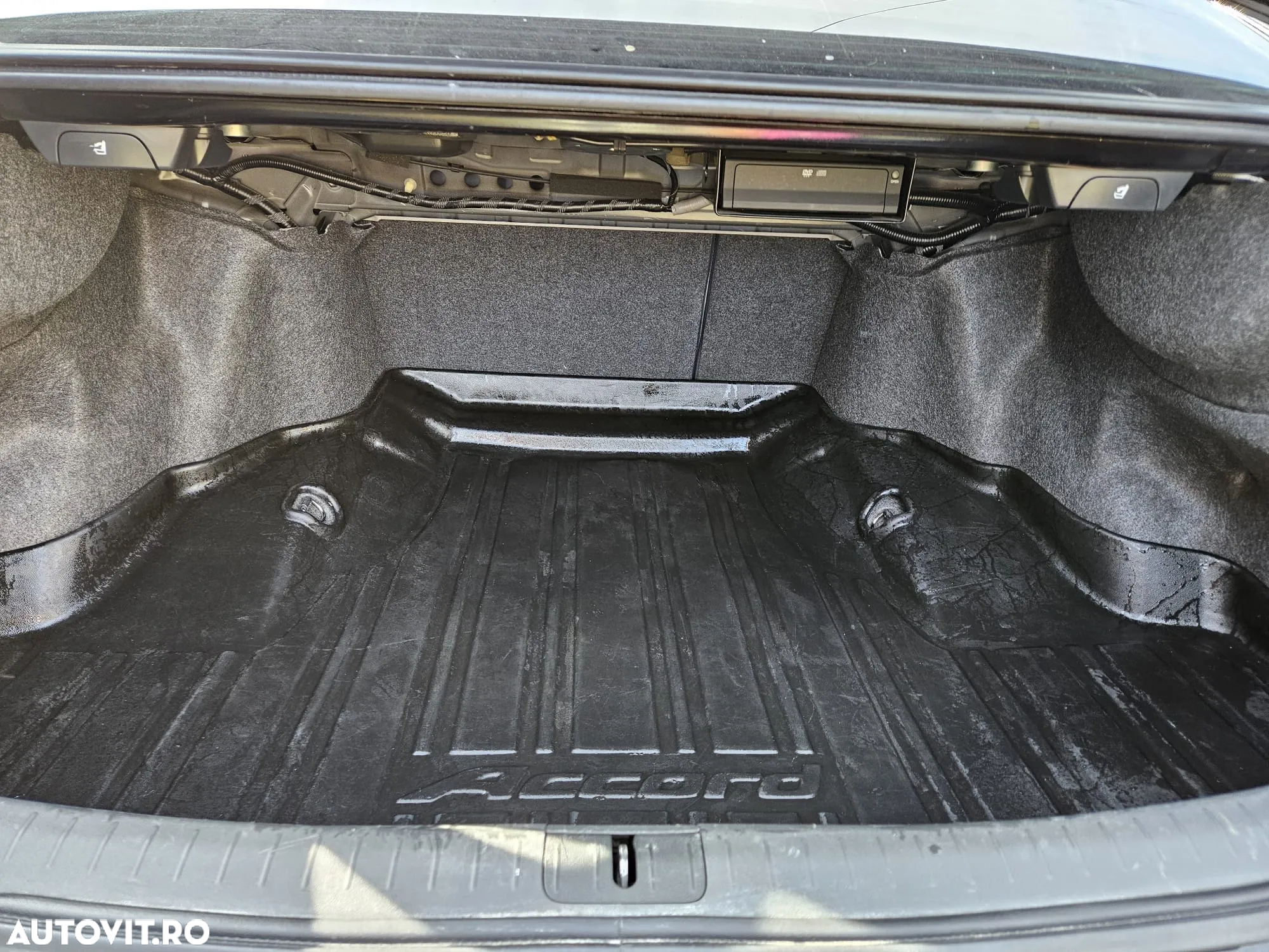 Honda Accord 2.2 i-DTEC Executive Navig - 16