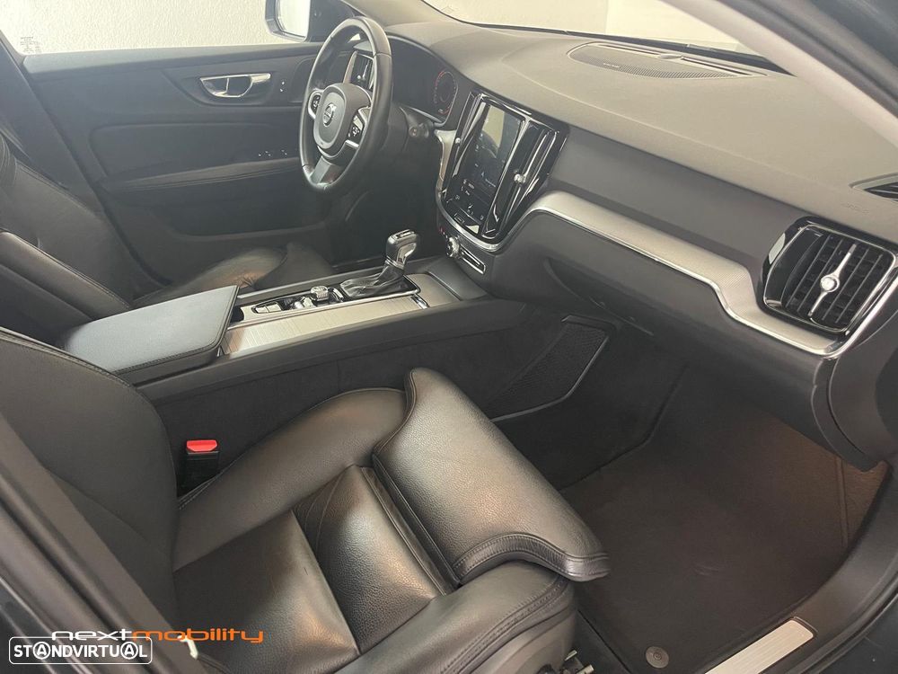 Volvo V60 Cross Country 2.0 D4 Polestar - 19