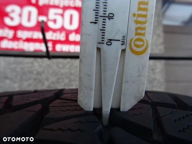 245/45/R19 102V Kumho Winter Craft WP71 - 5