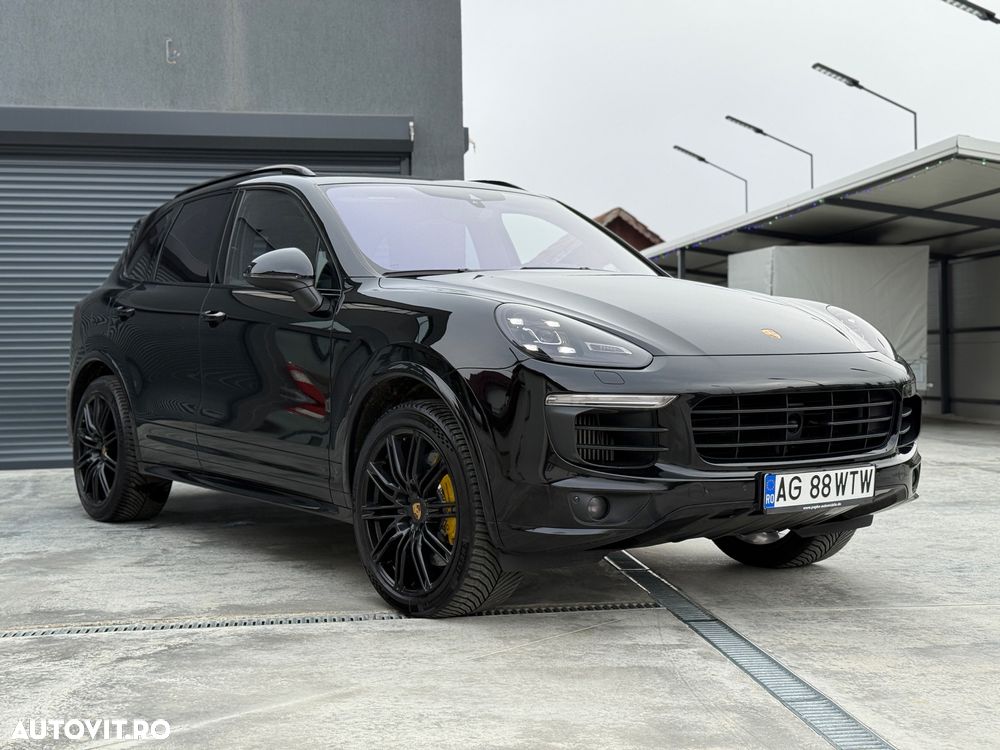 Porsche Cayenne - 4