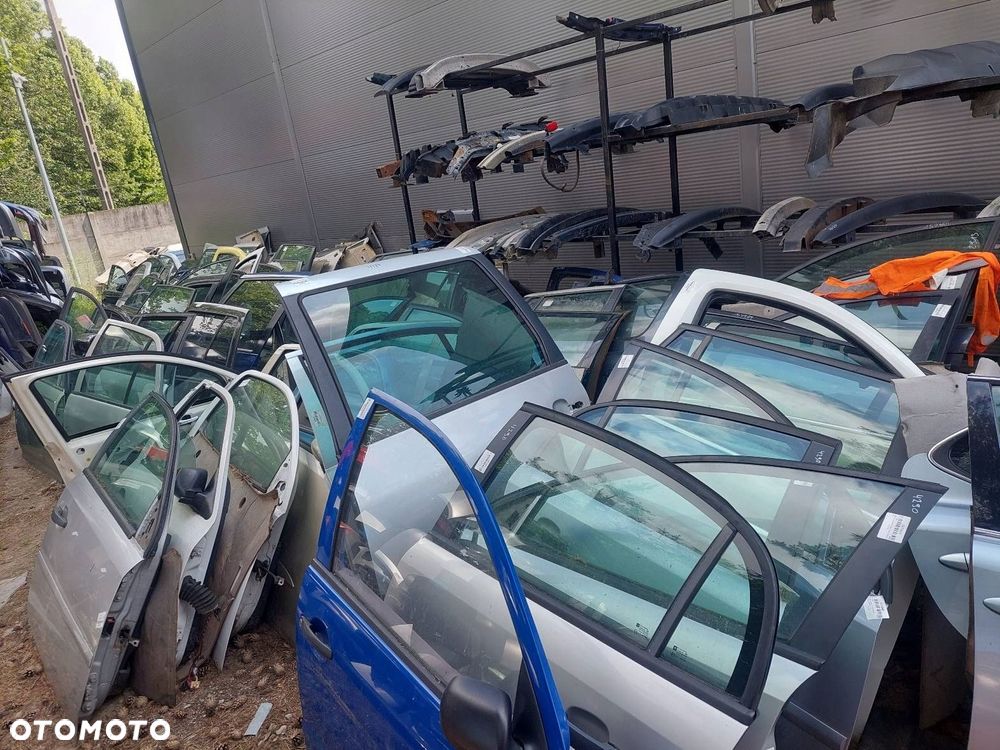 DRZWI KOMPLETNE LEWY PRZÓD AUDI A4 B5 FL - 6