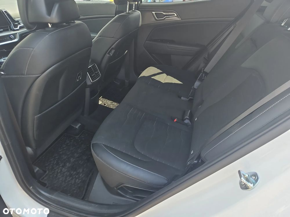 Kia Sportage 1.6 T-GDI MHEV Business Line 2WD DCT - 17