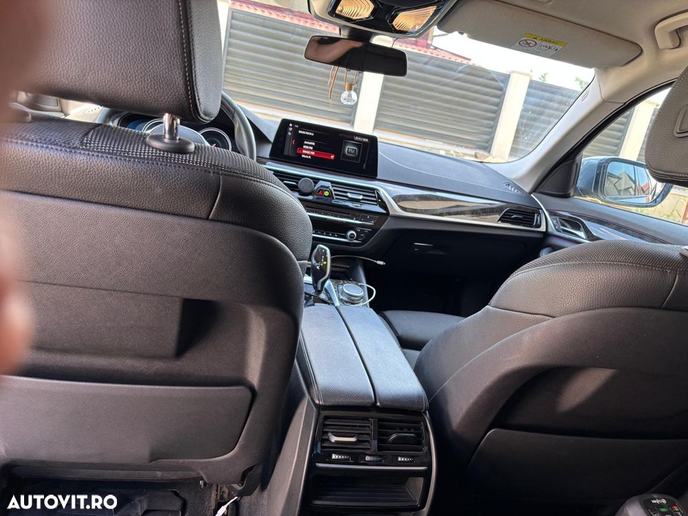 BMW Seria 5 520d xDrive AT - 7