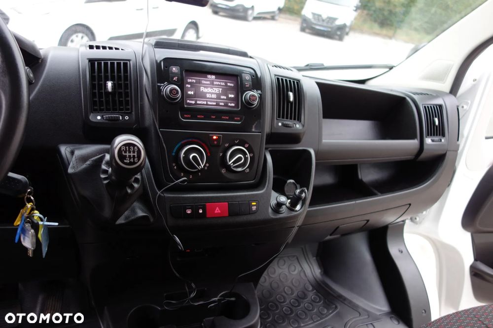 Peugeot Boxer 2.2 Bluehdi  165 KM Doka 7 Osobowa Klima Webasto - 26