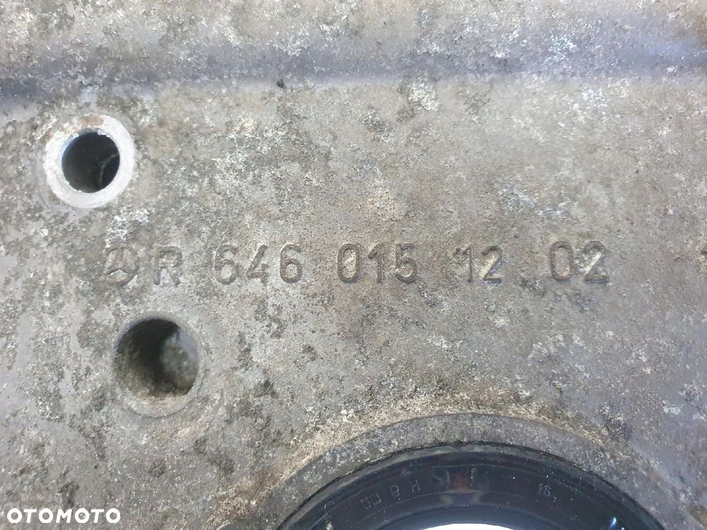 Mercedes Sprinter 906 2.2 CDI POKRYWA ROZRZĄDU Osłona R6460151202 - 2