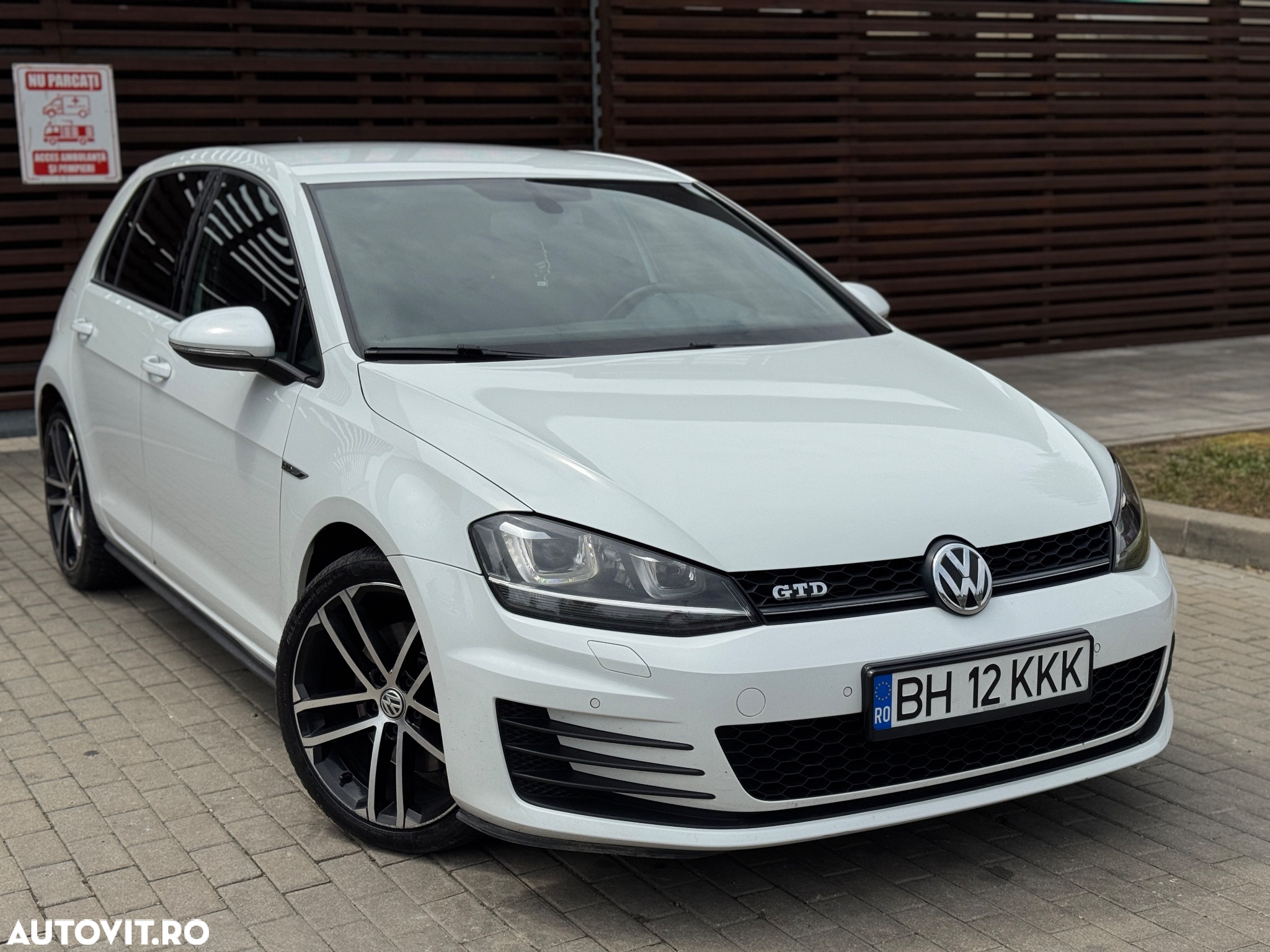 Volkswagen Golf 2.0 TDI DSG GTD - 2