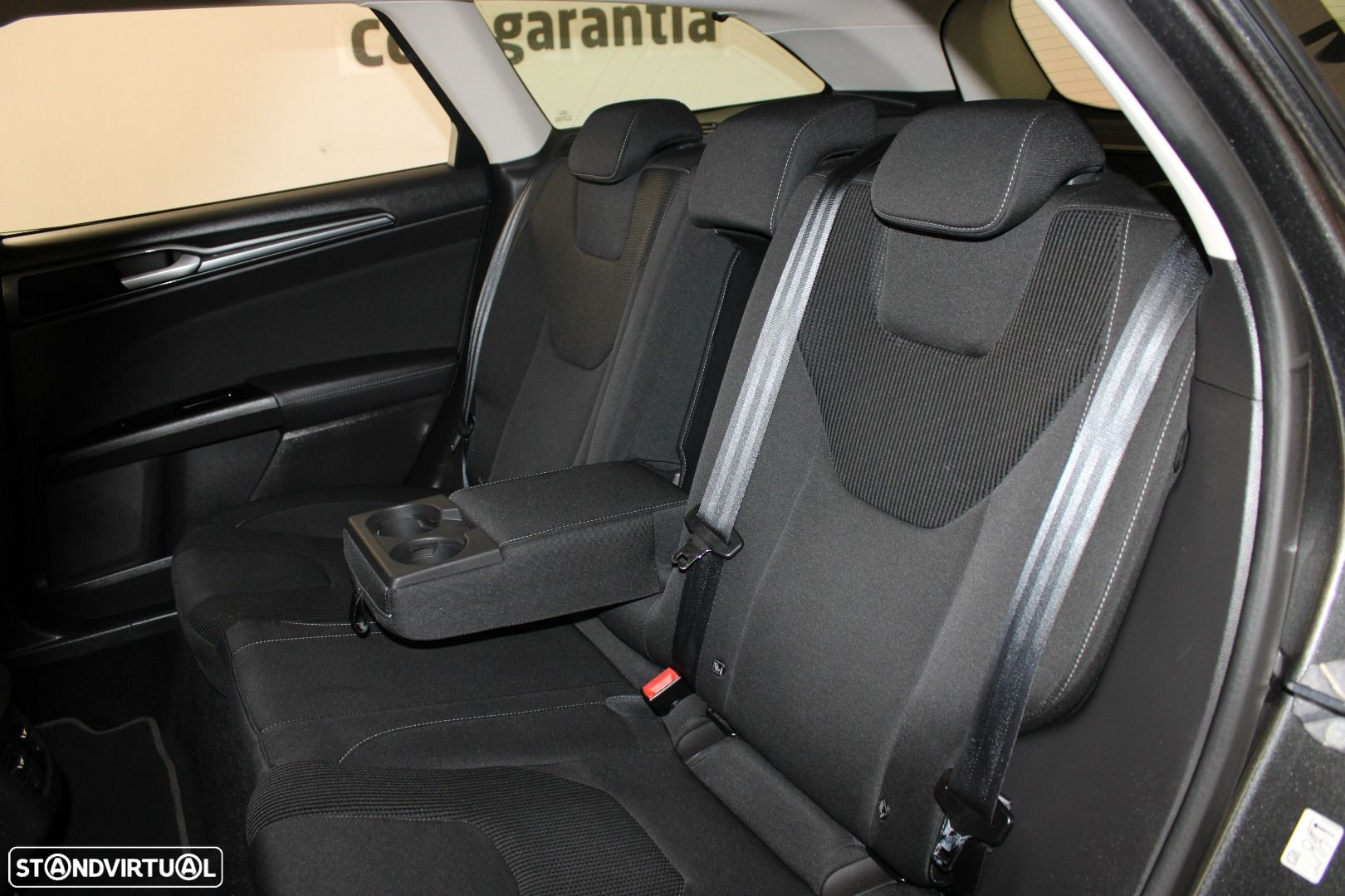 Ford Mondeo SW 2.0 HEV Titanium - 32