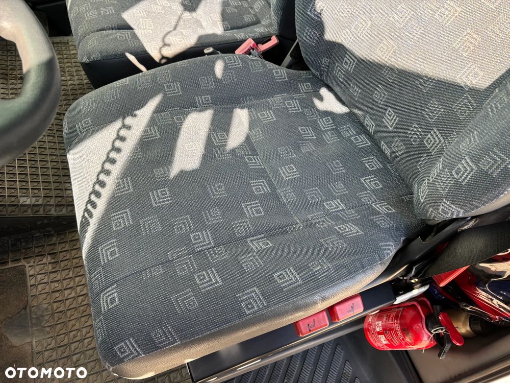 Mercedes-Benz Sprinter - 19