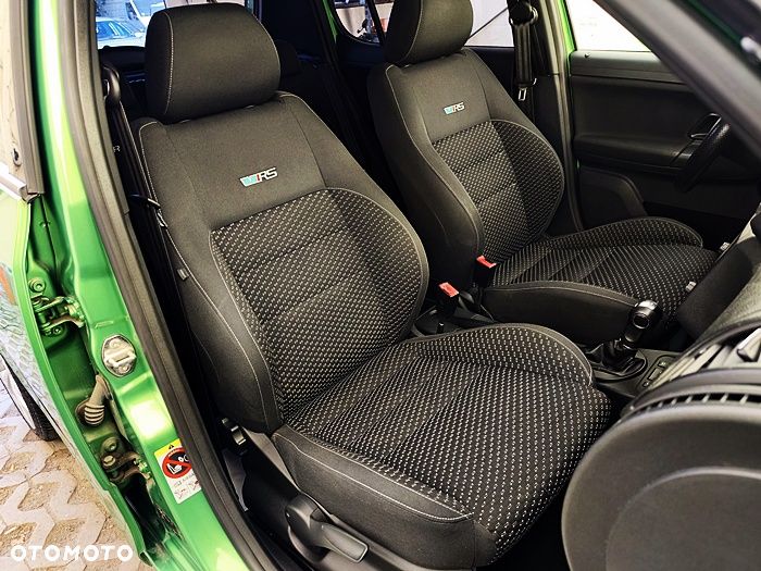 Skoda Fabia 1.4 TSI DSG RS - 40