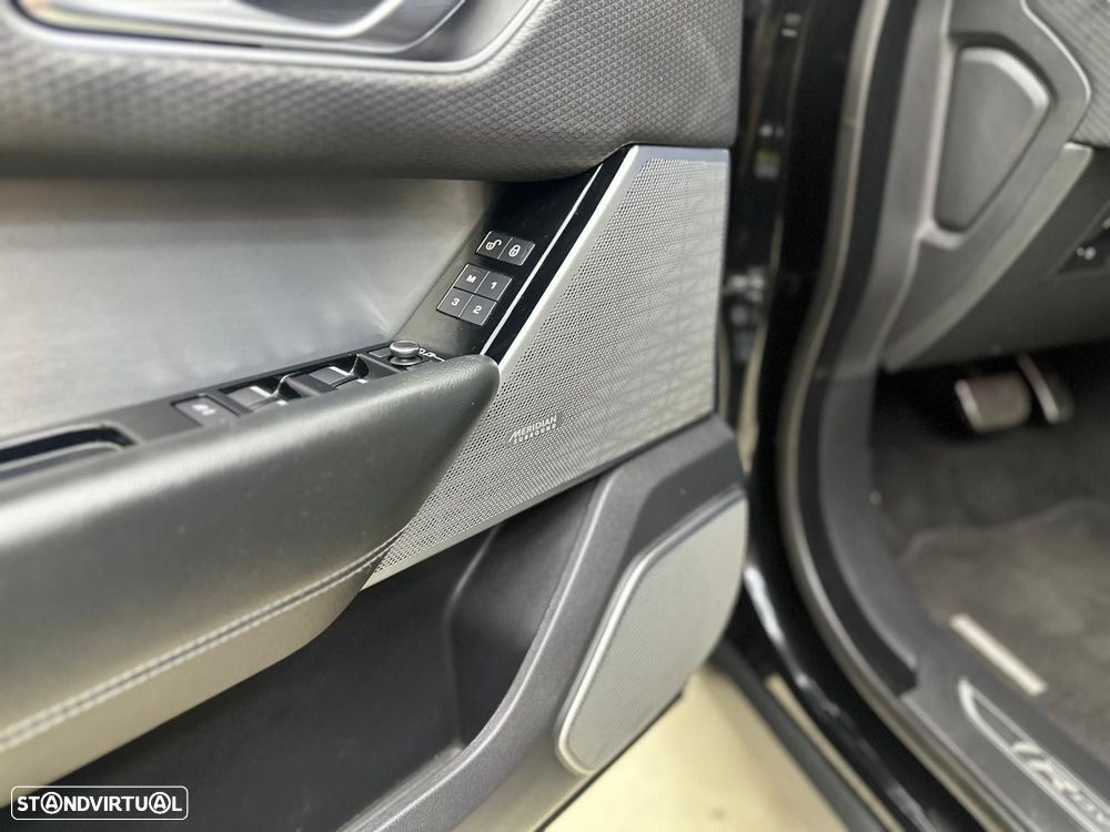 Land Rover Range Rover Velar 2.0 D R-Dynamic SE - 24
