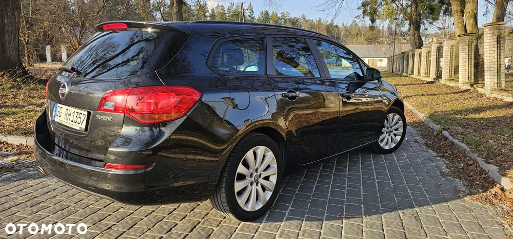 Opel Astra 1.4 Turbo 150 Jahre - 13