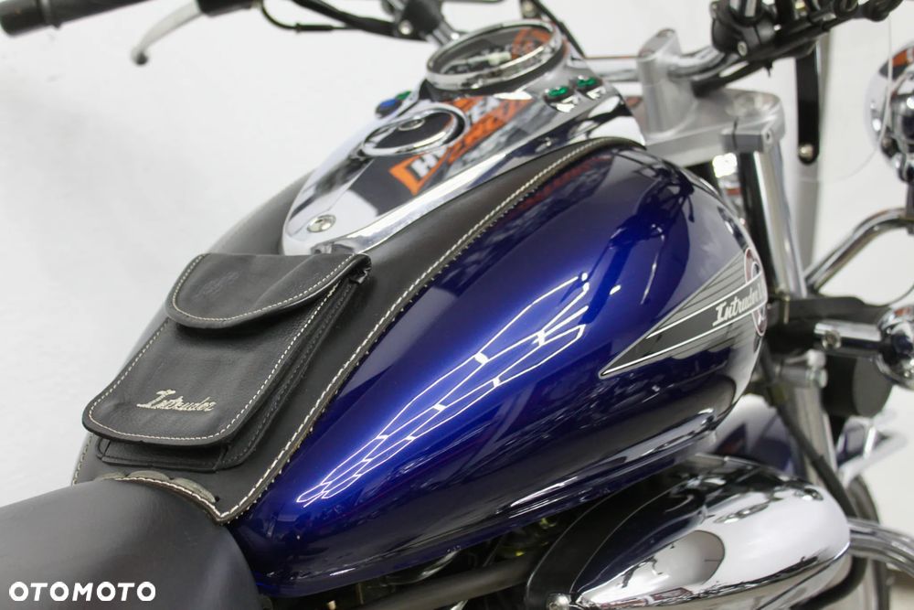 Suzuki Intruder - 34