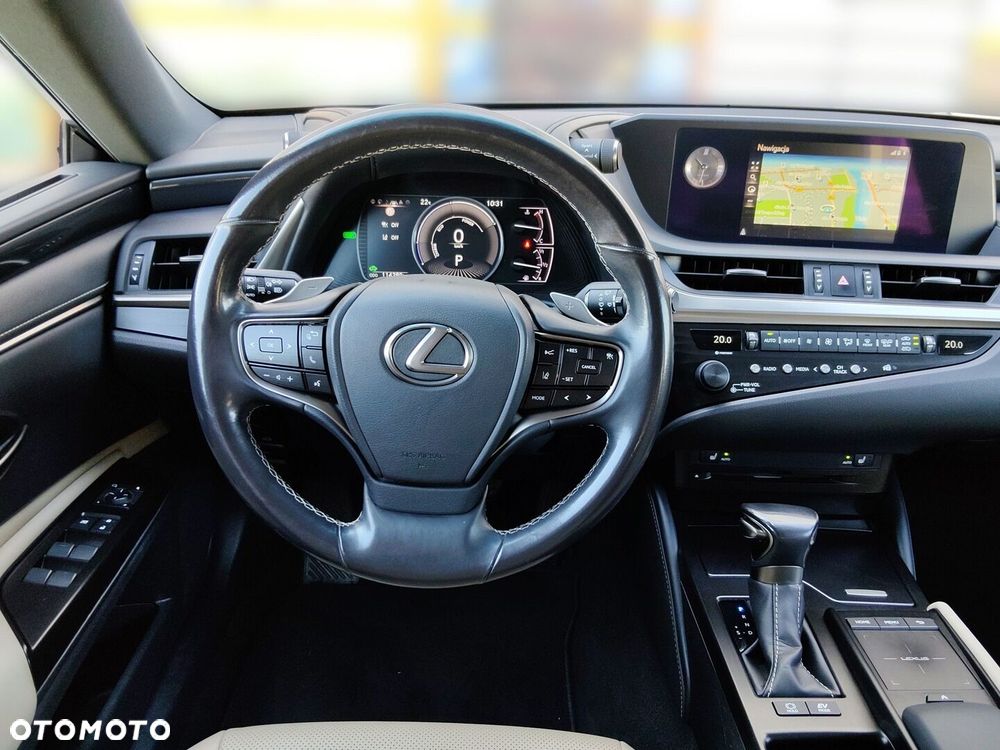 Lexus ES 300h Business Edition - 12