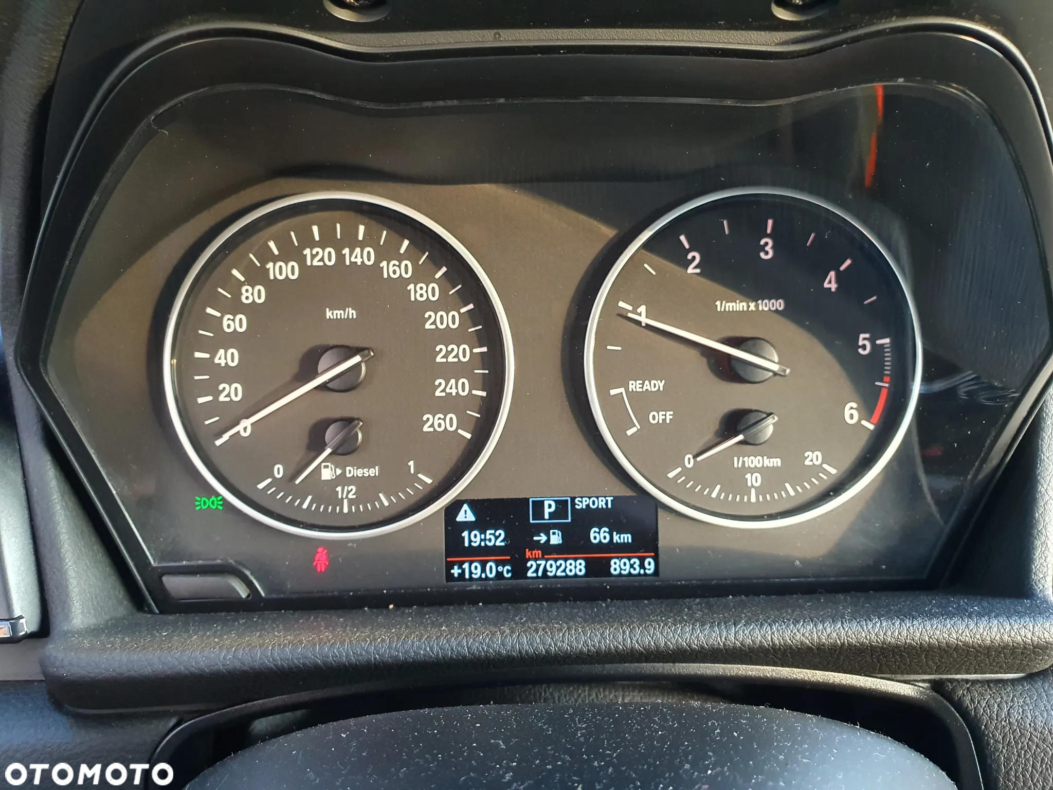 BMW Seria 2 216d Active Tourer - 23