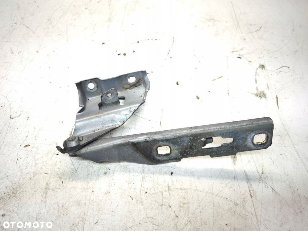 ZAWIAS MASKI LEWY AUDI A5 8T 8T0823301E - 1