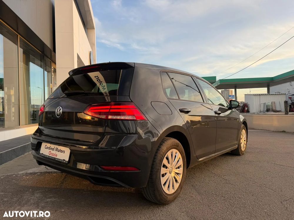 Volkswagen Golf 1.6 TDI Trendline - 4