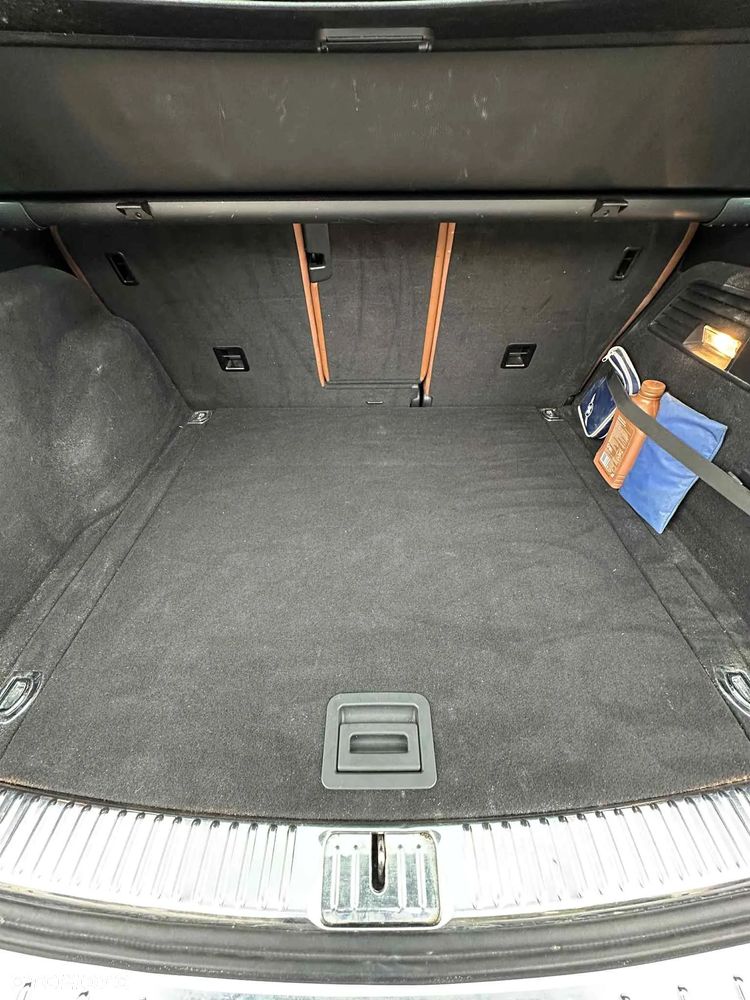 Volkswagen Touareg - 23