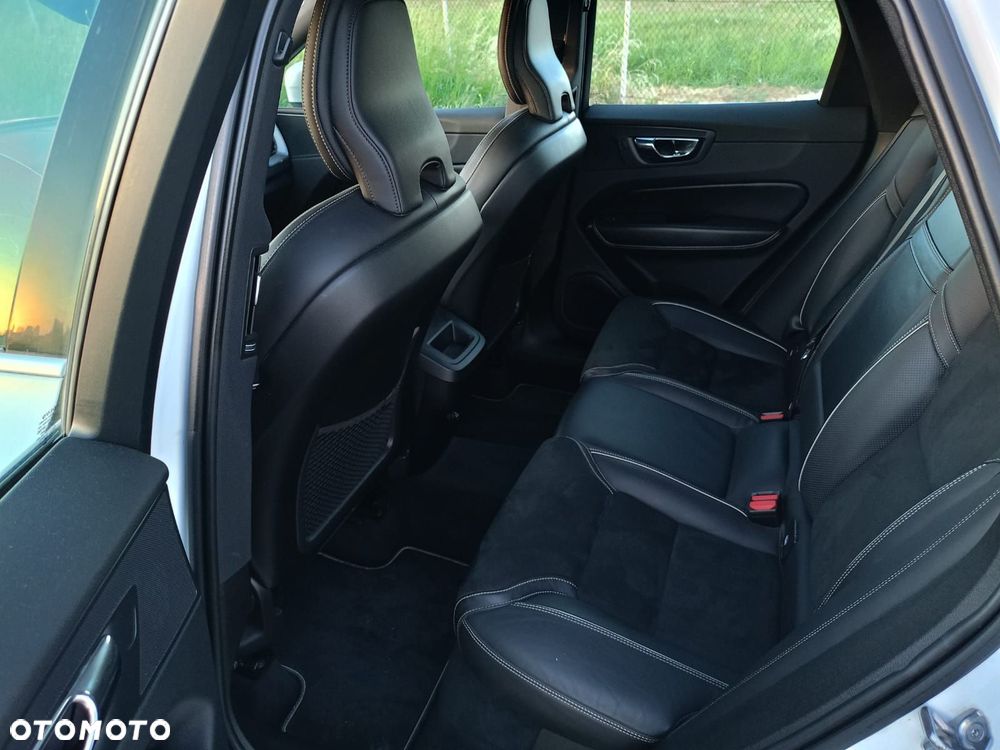 Volvo XC 60 D3 R-Design - 16
