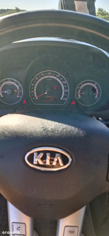 Kia Ceed Cee'd 1.4 L - 12