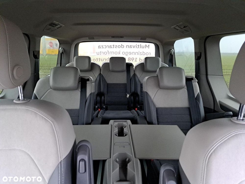 Volkswagen Multivan - 22