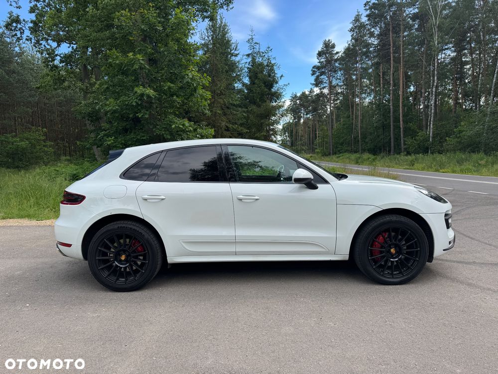 Porsche Macan Turbo - 4