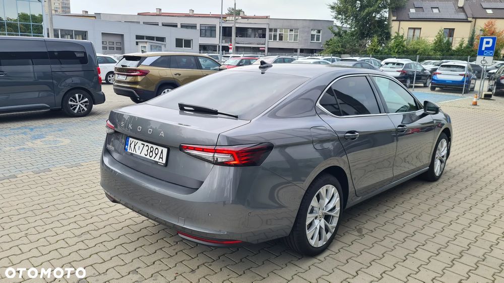 Skoda Superb 2.0 TDI SCR Selection DSG - 4