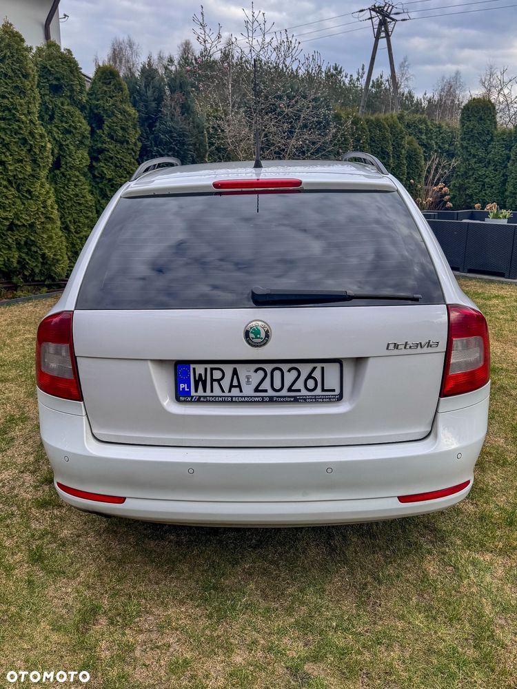 Skoda Octavia 1.6 TDI DPF DSG Ambition - 4