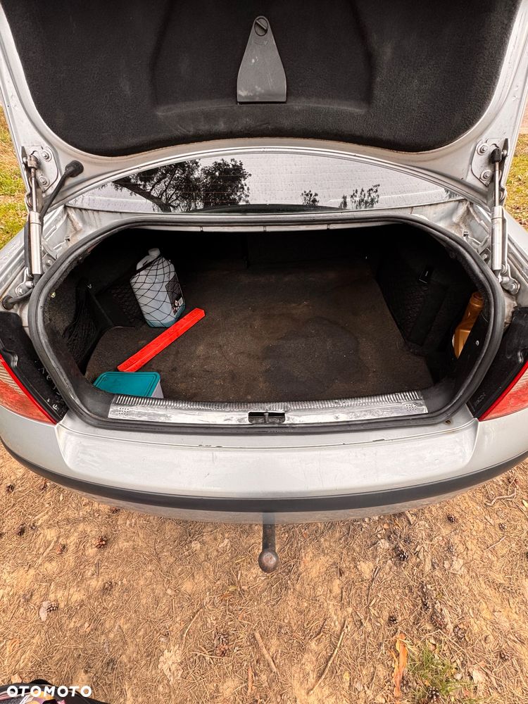 Volkswagen Passat 2.0 Basis - 20