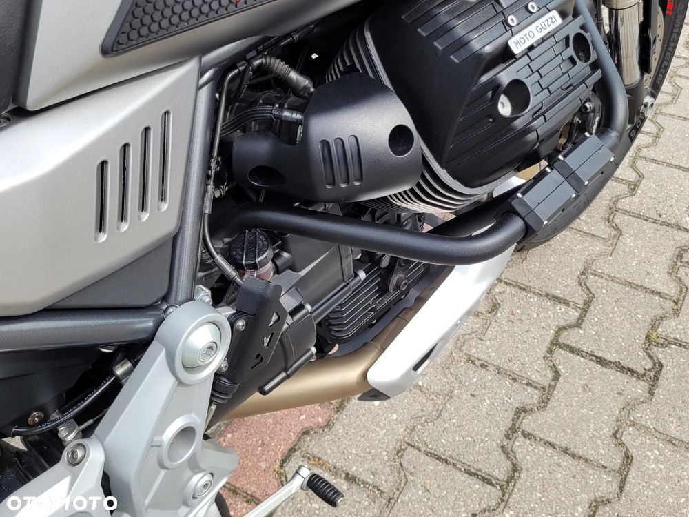 Moto Guzzi V85 - 7