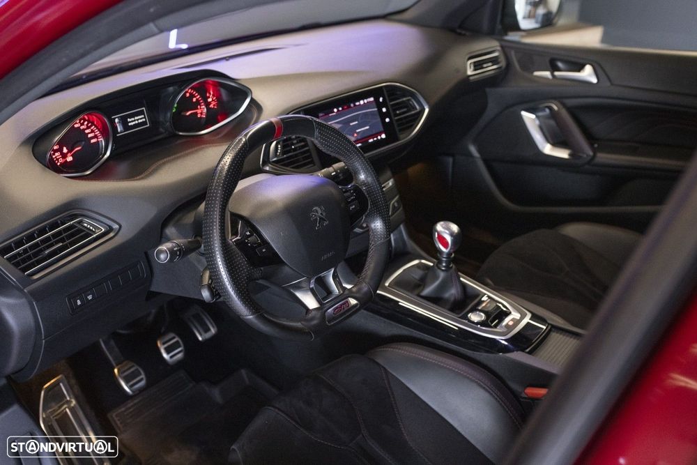 Peugeot 308 1.6 e-THP GTi - 11
