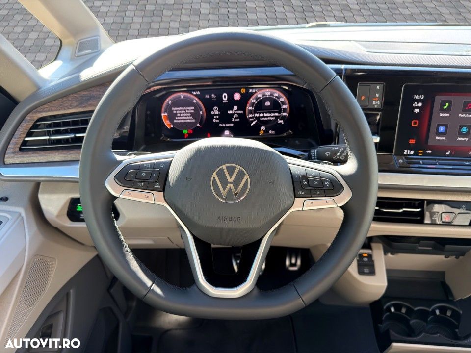Volkswagen Multivan - 13