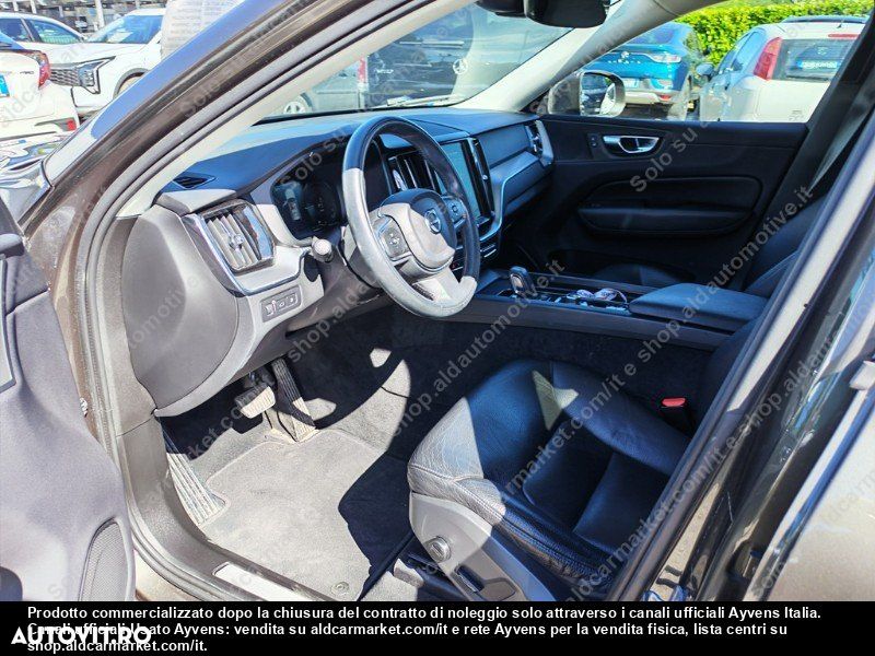 Volvo XC 60 T8 Twin Engine AWD Momentum - 5