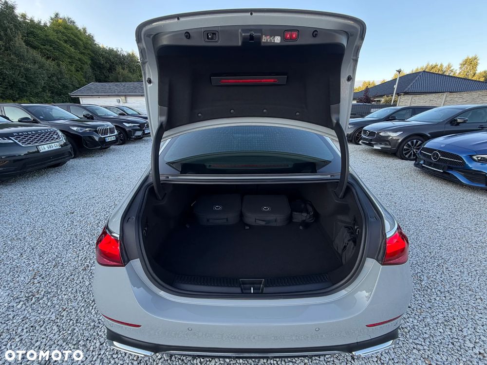 Mercedes-Benz Klasa E 400e 4Matic 9G-TRONIC AMG Line NIGHT Edition - 33