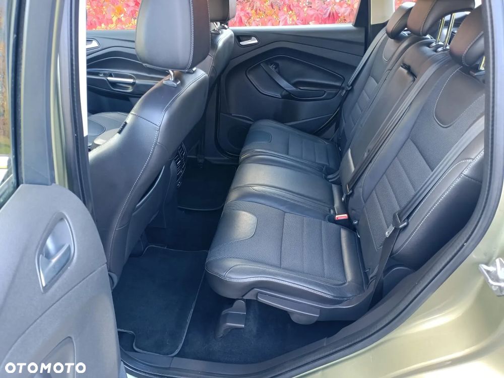 Ford Kuga 1.6 EcoBoost 2x4 Titanium - 22