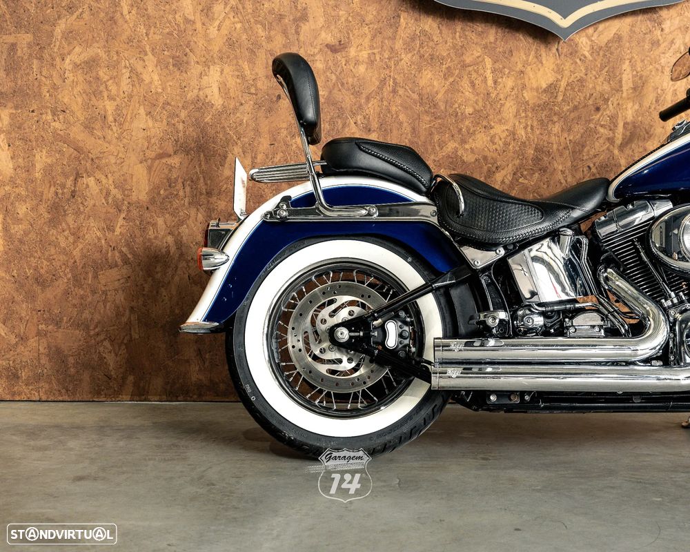 Harley-Davidson FLST Softail Deluxe - 5