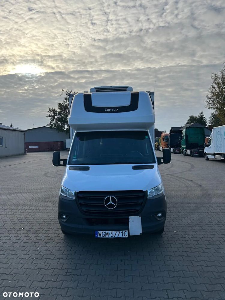 Mercedes-Benz Sprinter - 1