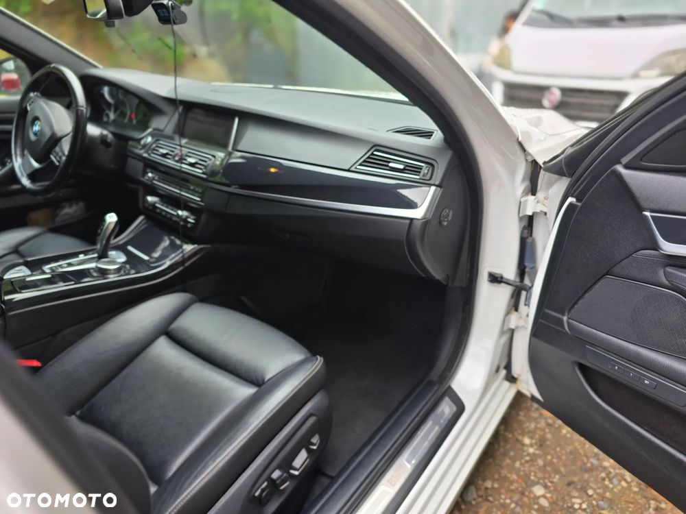 BMW Seria 5 520d xDrive Luxury Line - 16