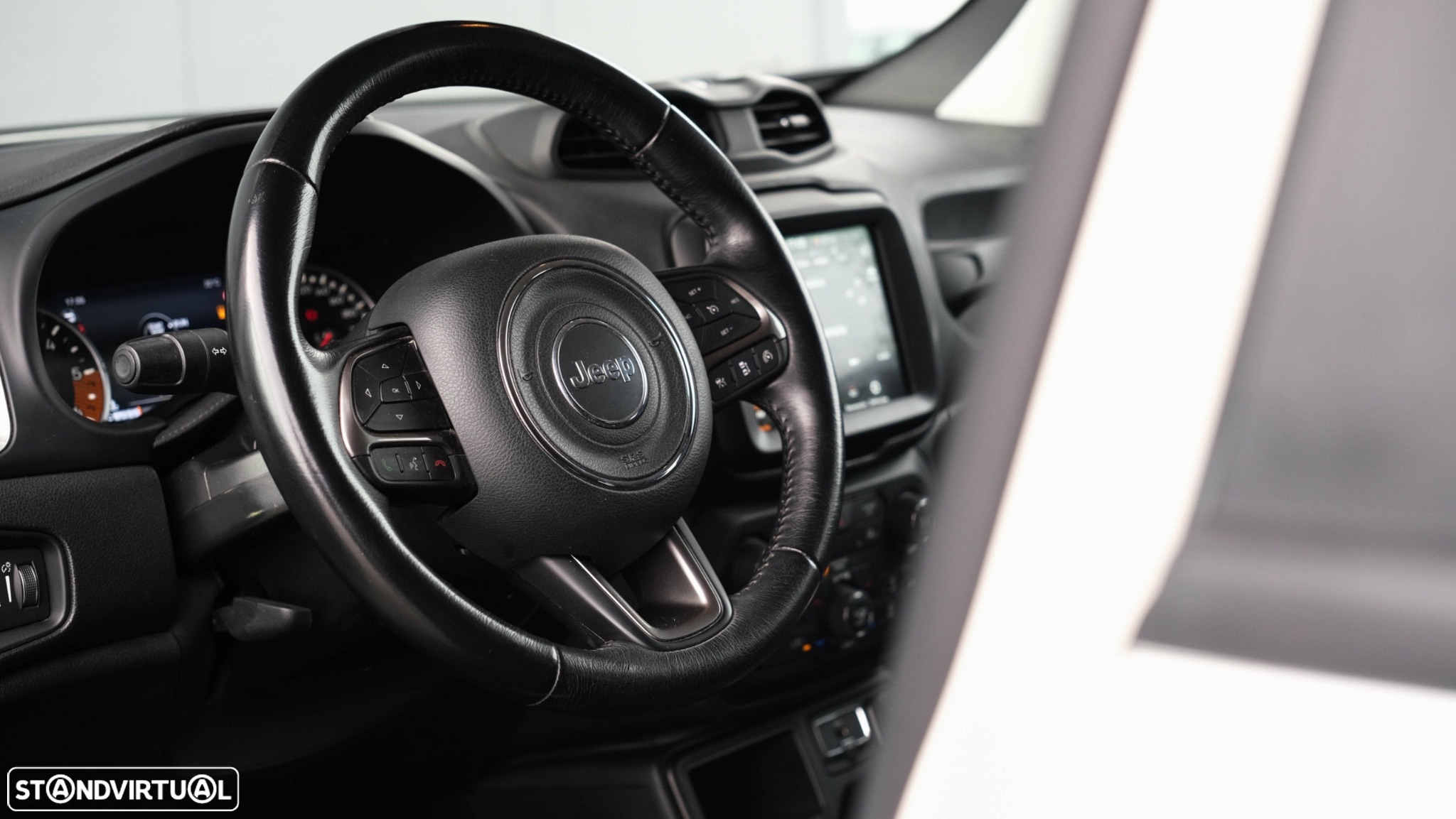 Jeep Renegade 1.6 MJD Limited - 14